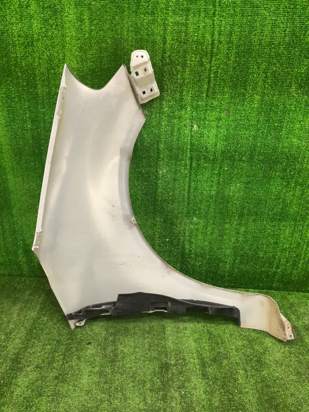 Крыло левое переднее SUZUKI SX4 YC11S 102824 4 ракурс