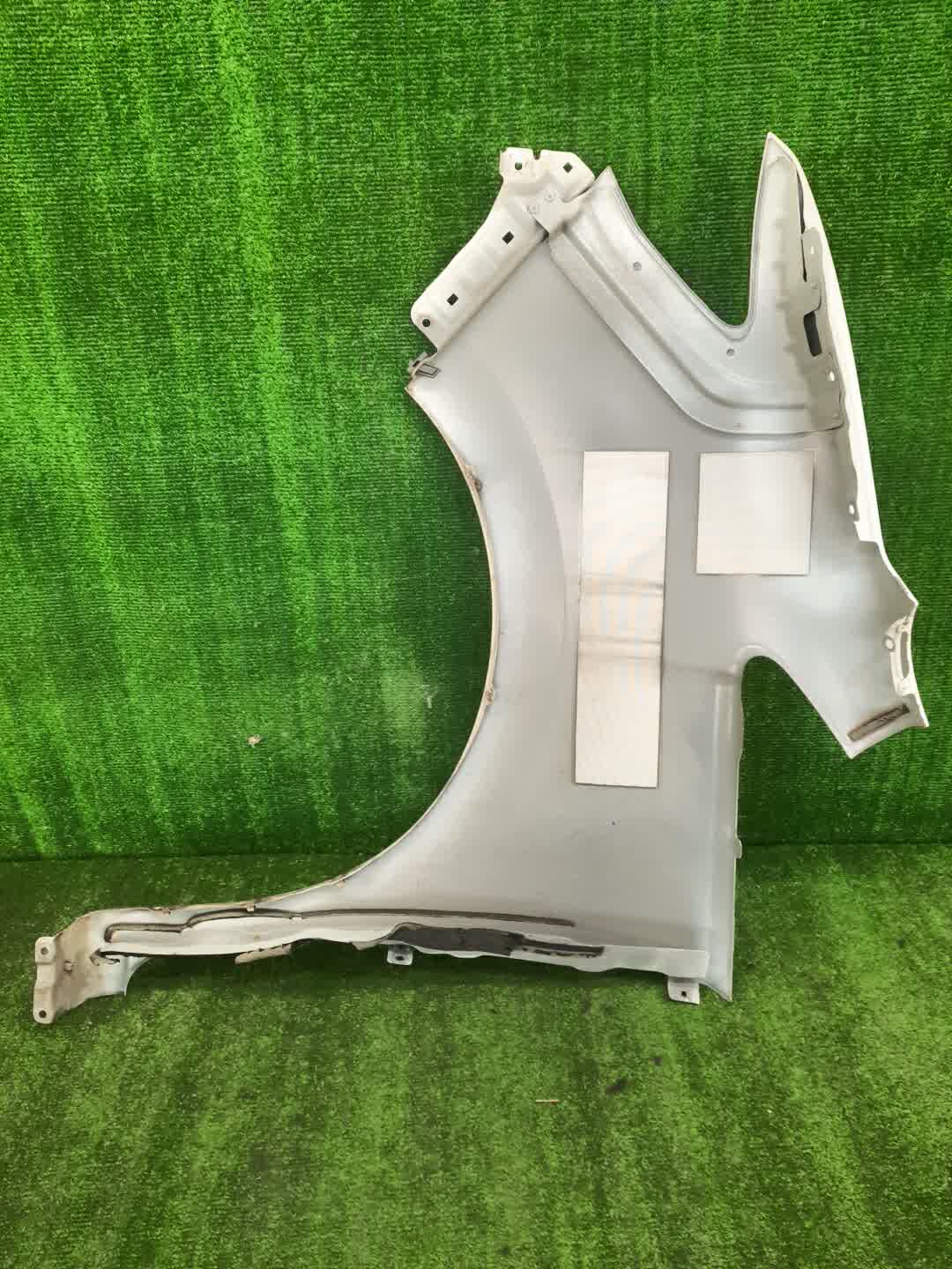 Крыло правое переднее NISSAN SERENA HC26 102847 4 ракурс