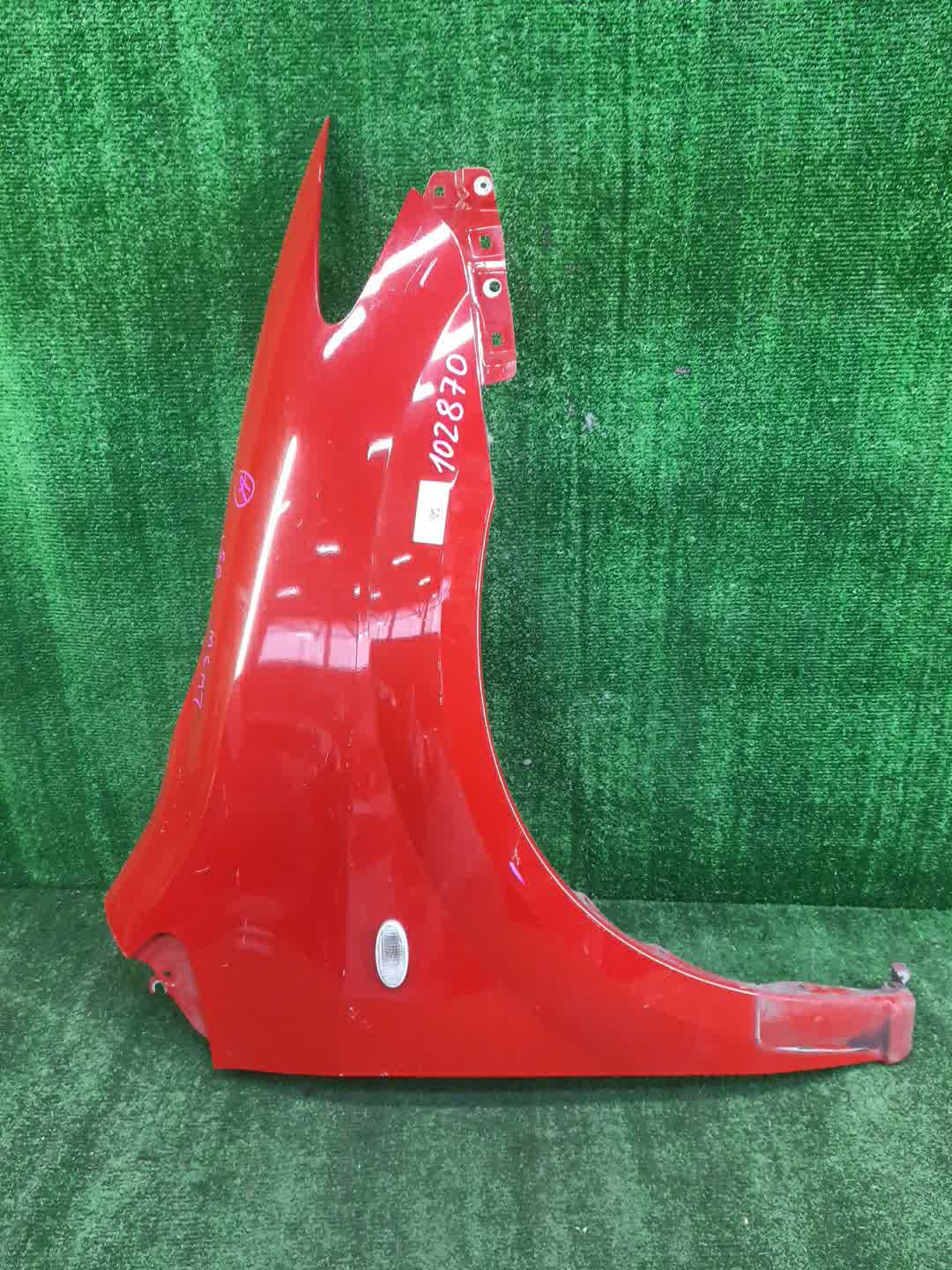 Крыло правое переднее MAZDA MPV LW3W, LW5W, LWEW, LWFW 102870 1 ракурс