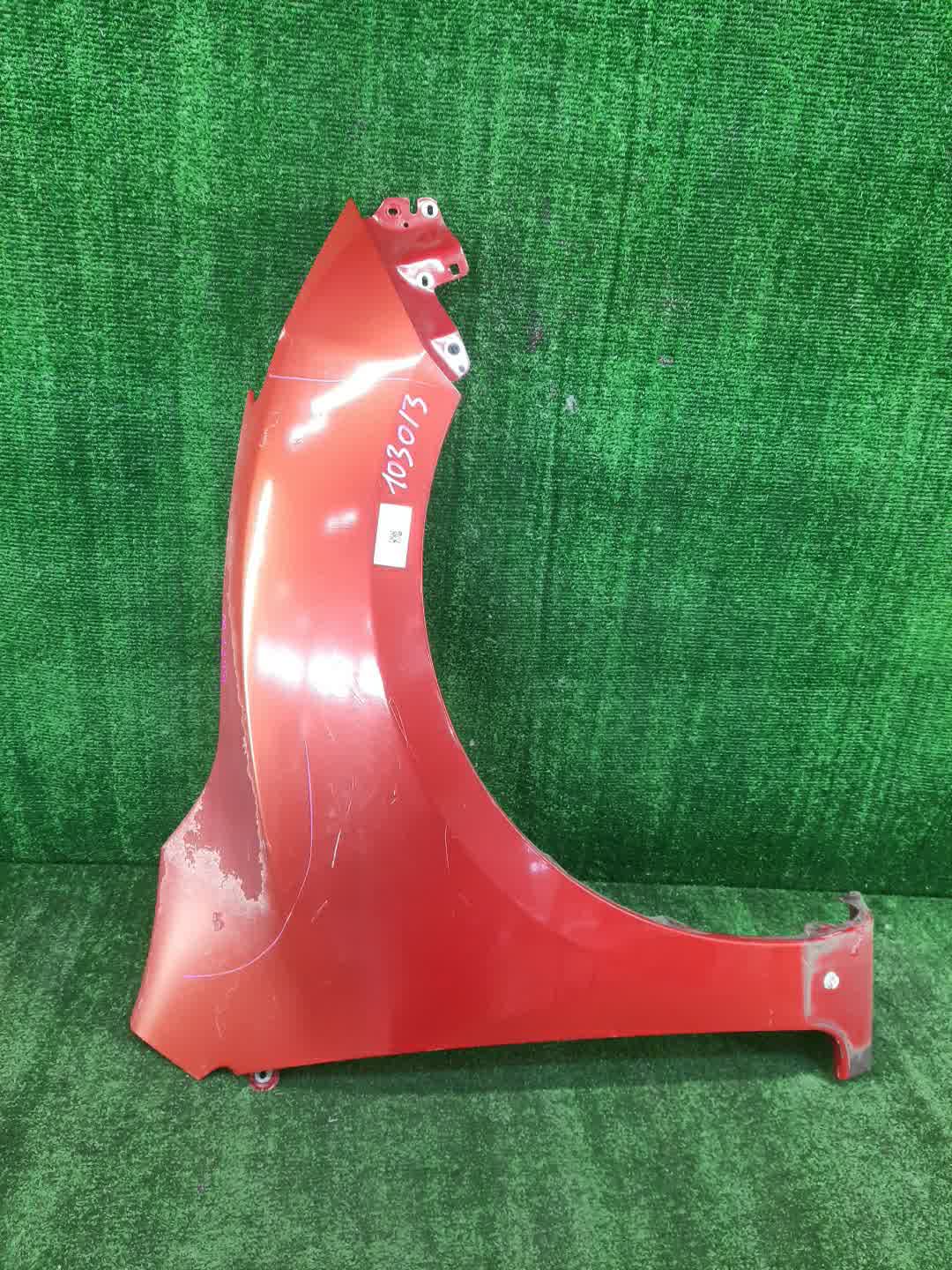 Крыло правое переднее MAZDA AXELA, MAZDA 3, 3 BL6FJ, BLEFW, BL5FP, BLEAP, BLEFP, BLFFP, BL3FW, BL5FW, BLEAW, BLFFW, BL 103013 1 ракурс