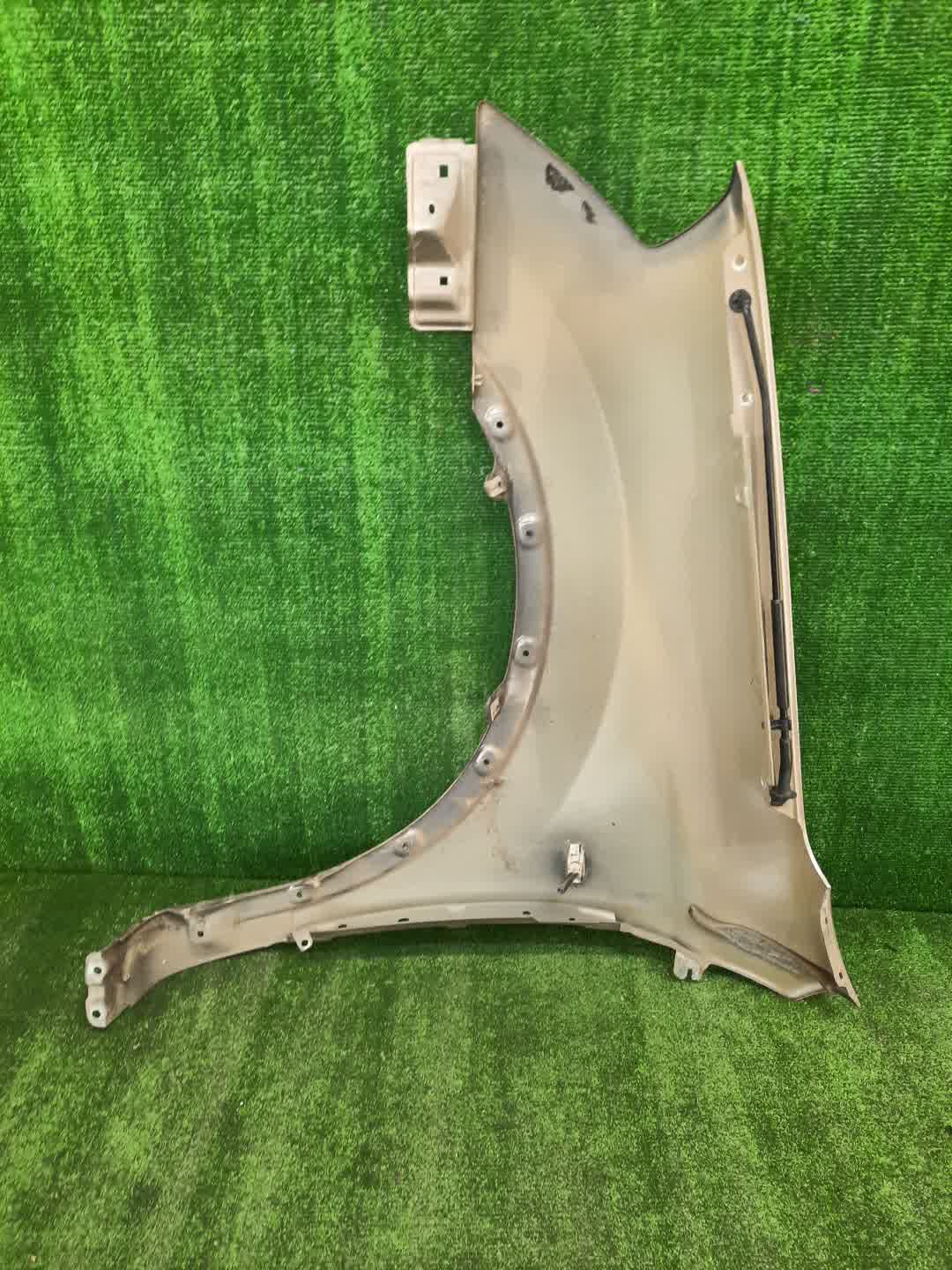 Крыло правое переднее NISSAN DUALIS J10, KNJ10, KJ10, NJ10 103031 4 ракурс