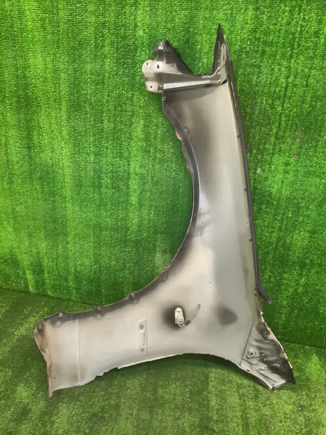Крыло правое переднее TOYOTA ALTEZZA, IS200, IS300 GXE10, SXE10, JCE10, JCE15 103124 4 ракурс