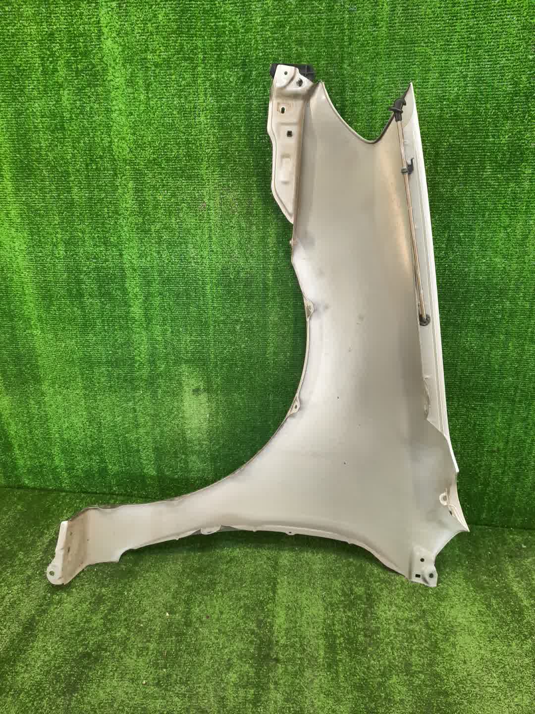 Крыло правое переднее TOYOTA COROLLA, COROLLA FIELDER ZZE124, NZE121, NZE120, ZZE122, NZE124, CE121, NZE121G, ZZE123G, ZZE124G, ZZE122G, NZE124G , 1ZZ-FE 103259 5 ракурс