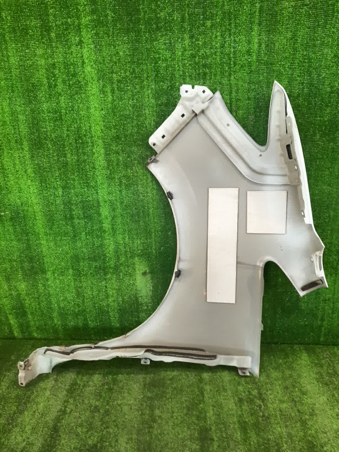 Крыло правое переднее NISSAN SERENA C26 0179 4 ракурс