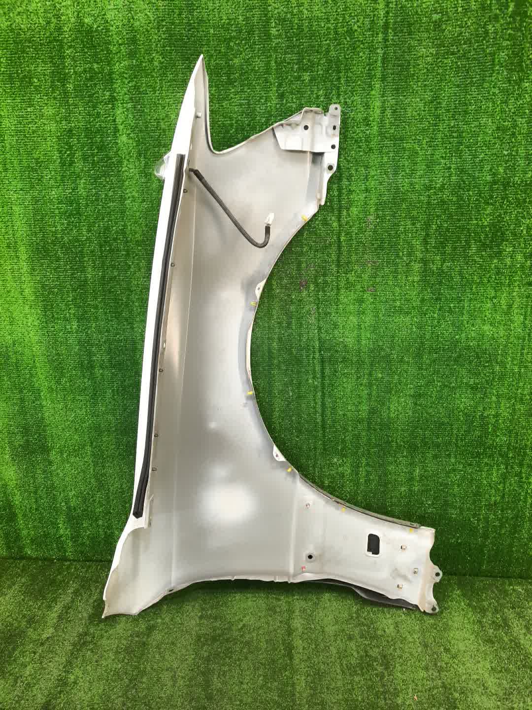 Крыло левое переднее TOYOTA CROWN MAJESTA JZS177, UZS171, UZS173, UZS175 0258 4 ракурс