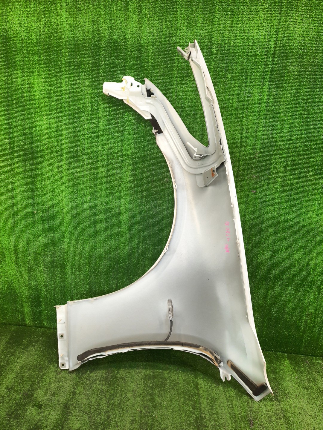 Крыло правое переднее NISSAN SKYLINE V36 0340 4 ракурс