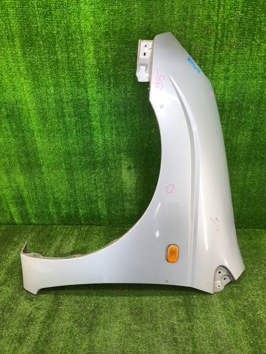 Крыло левое переднее TOYOTA PRIUS NHW10, NHW11 0395 1 ракурс