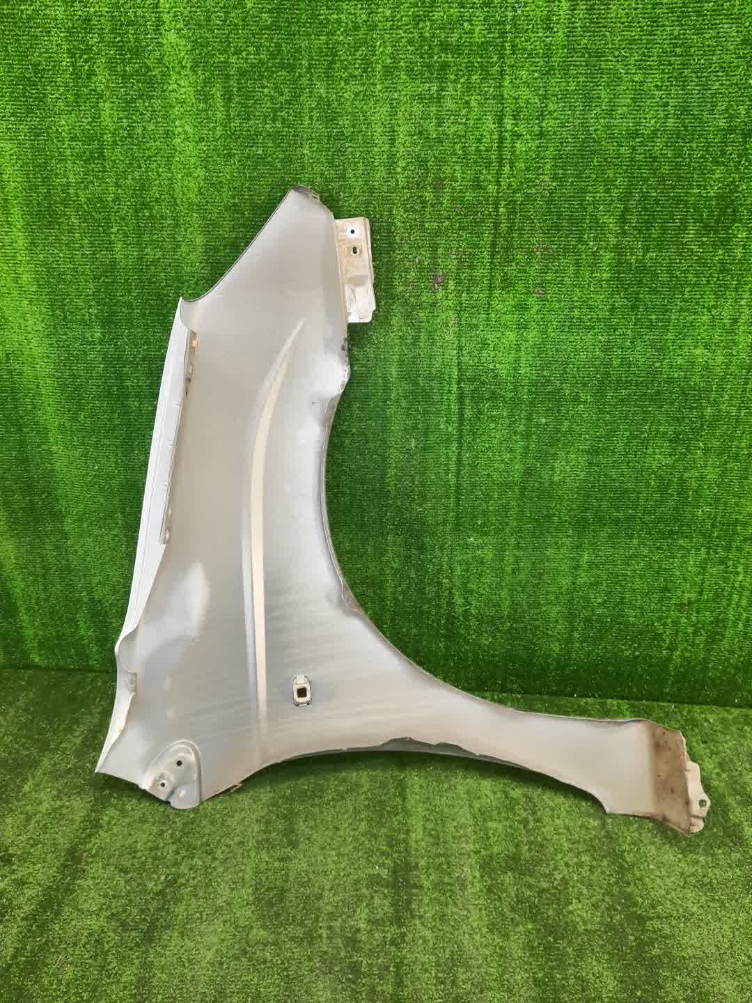 Крыло левое переднее TOYOTA PRIUS NHW10, NHW11 0395 2 ракурс