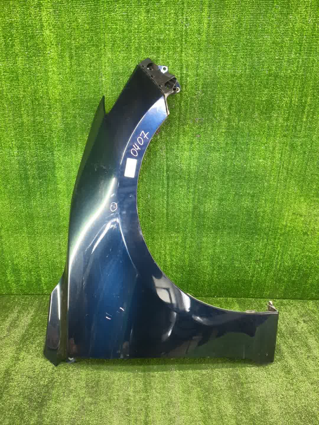 Крыло правое переднее MAZDA AXELA, MAZDA 3, 3 BMLFS, BM6FJ, BM2AS, BM2FP, BM2AP, BM5FP, BM5FS, BM5AS, BM5AP, BM2FS, BYEFP, BMEFS, BM 0407 1 ракурс