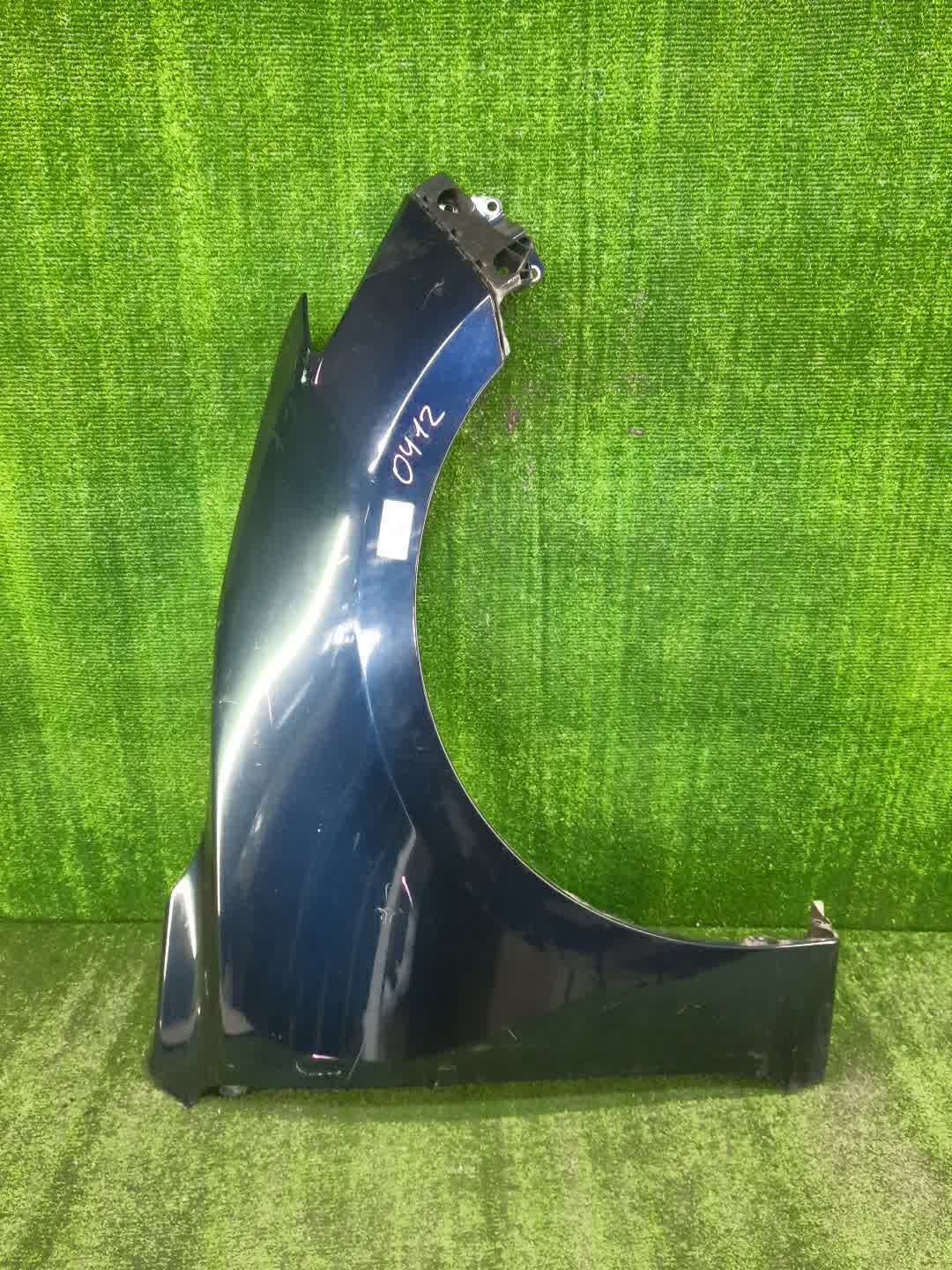 Крыло правое переднее MAZDA AXELA, MAZDA 3, 3 BMLFS, BM6FJ, BM2AS, BM2FP, BM2AP, BM5FP, BM5FS, BM5AS, BM5AP, BM2FS, BYEFP, BMEFS, BM 0412 1 ракурс