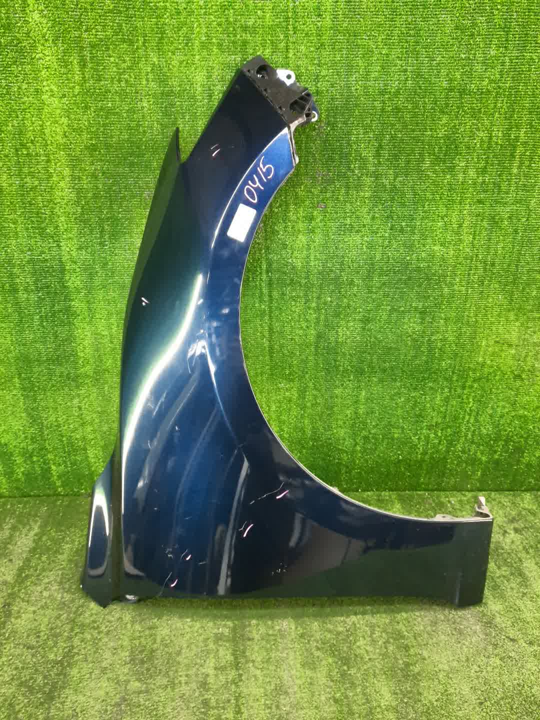 Крыло правое переднее MAZDA AXELA, MAZDA 3, 3 BMLFS, BM6FJ, BM2AS, BM2FP, BM2AP, BM5FP, BM5FS, BM5AS, BM5AP, BM2FS, BYEFP, BMEFS, BM 0415 1 ракурс