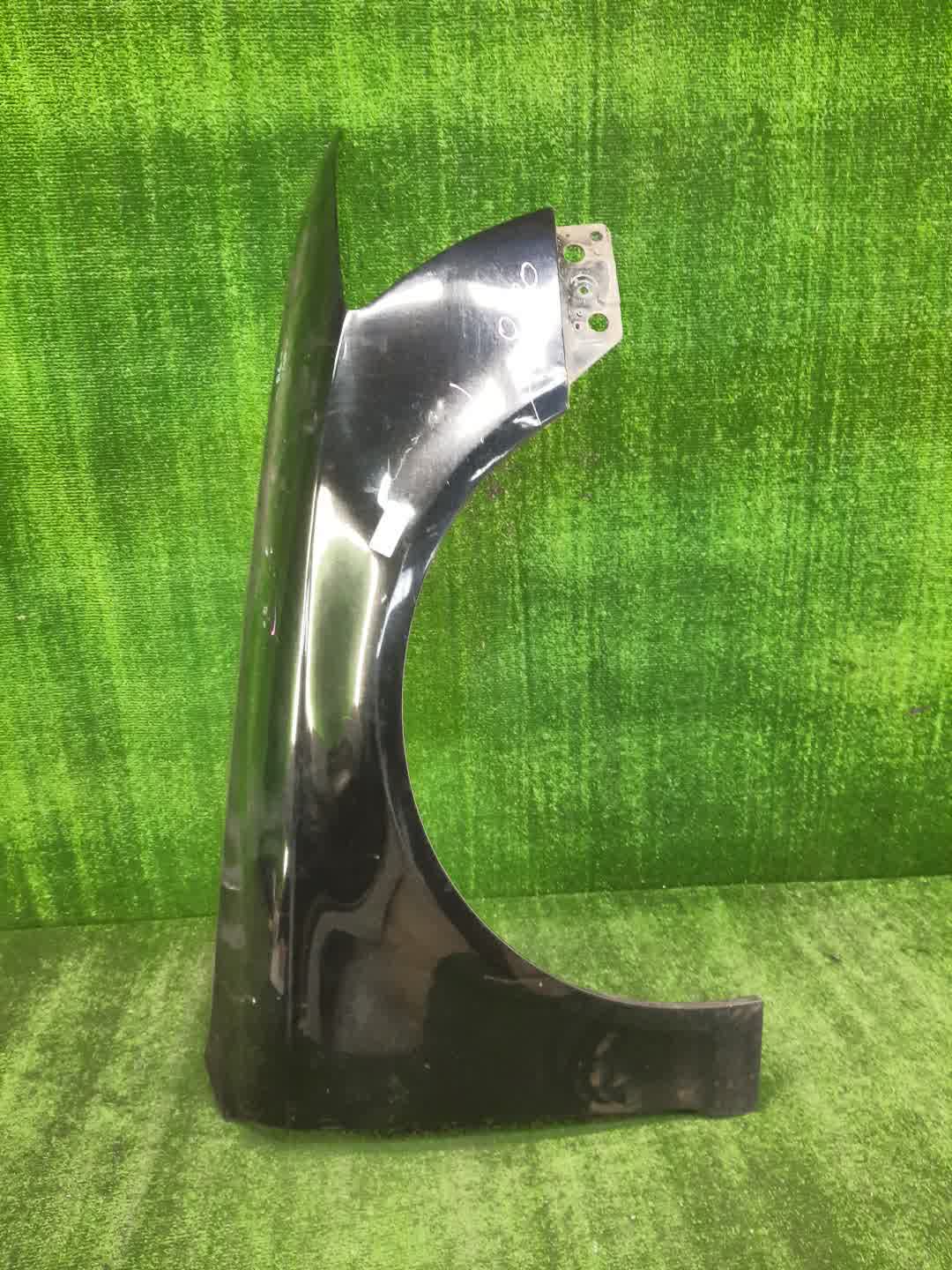 Крыло правое переднее AUDI A6 C6, 4F5, 4F2 4F0821104C 1 ракурс