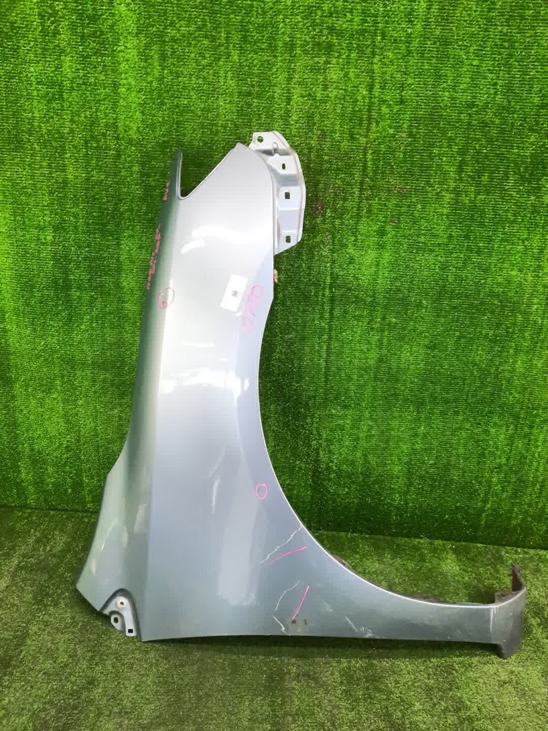 Крыло правое переднее TOYOTA COROLLA FIELDER, COROLLA  AXIO ZRE144G, ZRE142G, NZE144G, NZE141G, NZE141, NZE144, ZRE142, ZRE144 0700 1 ракурс