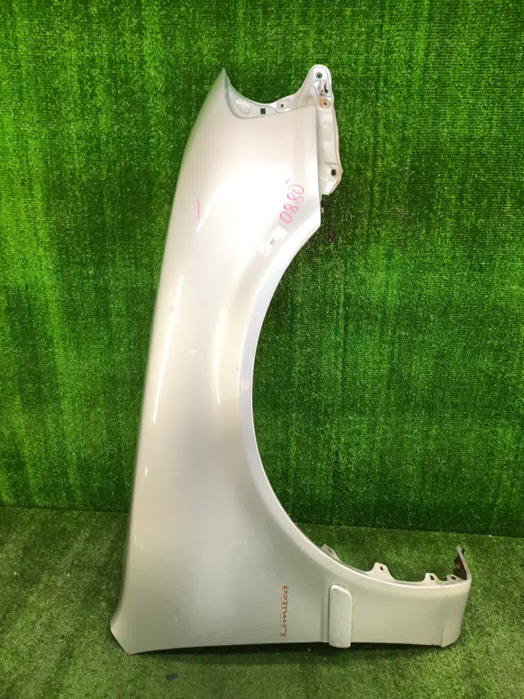 Крыло правое переднее TOYOTA SPRINTER AE111, AE114, AE110, EE111, CE110, CE114 0880 1 ракурс