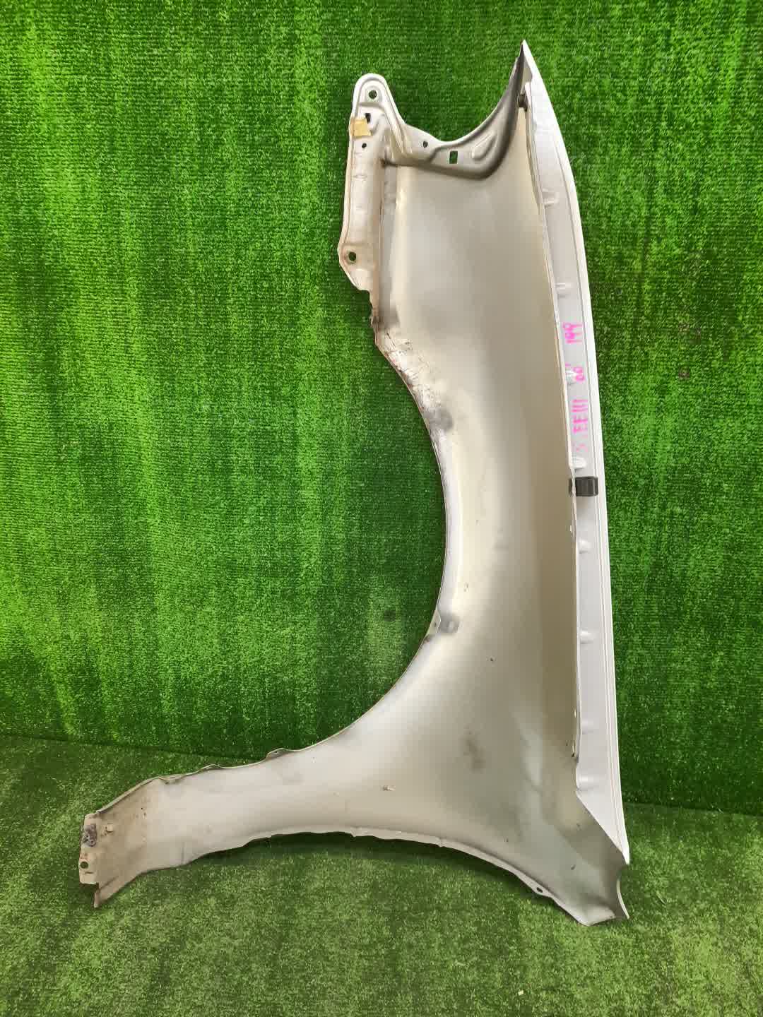 Крыло правое переднее TOYOTA SPRINTER AE111, AE114, AE110, EE111, CE110, CE114 0880 5 ракурс
