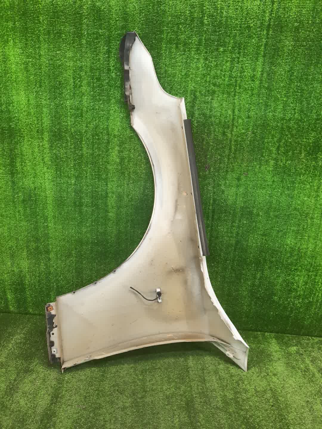 Крыло правое переднее BMW 5-Series, 530i, 540i, 520i, 523i, 525i, 530xi, 545i, 550i, 525xi E61, E60 0945 4 ракурс