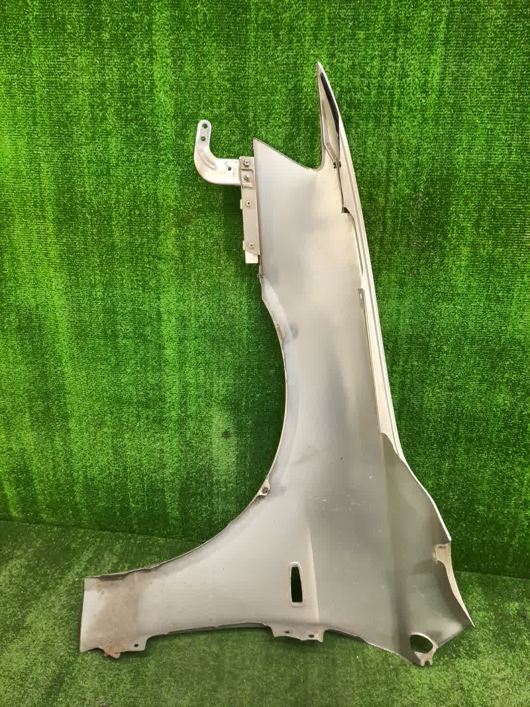 Крыло правое переднее MITSUBISHI LANCER, GALANT FORTIS CY4A, CY2A, CY3A, CY6A, CX6A, CX4A, CX3A 1003 4 ракурс