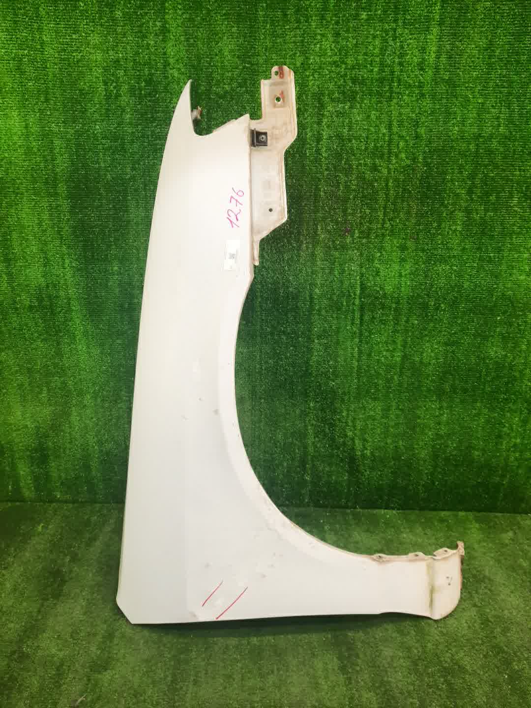 Крыло правое переднее NISSAN FAMILIA, AD, WINGROAD Y11, VFY11, VY11, VHNY11, VENY11, VGY11, VEY11, WFY11, WHNY11, WPY11, WHY11 1276 1 ракурс Крыло правое переднее NISSAN FAMILIA, AD, WINGROAD Y11, VFY11, VY11, VHNY11, VENY11, VGY11, VEY11, WFY11, WHNY11, WPY11, WHY11 1276 1 ракурс