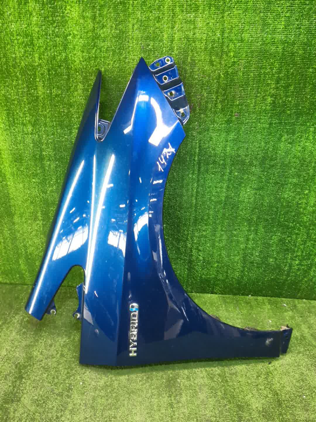 Крыло правое переднее TOYOTA PRIUS ZVW30 1421 1 ракурс