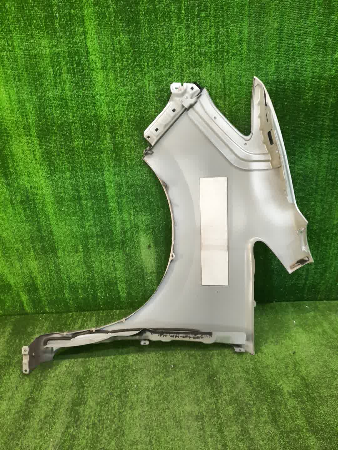 Крыло правое переднее NISSAN SERENA C26 1426 3 ракурс