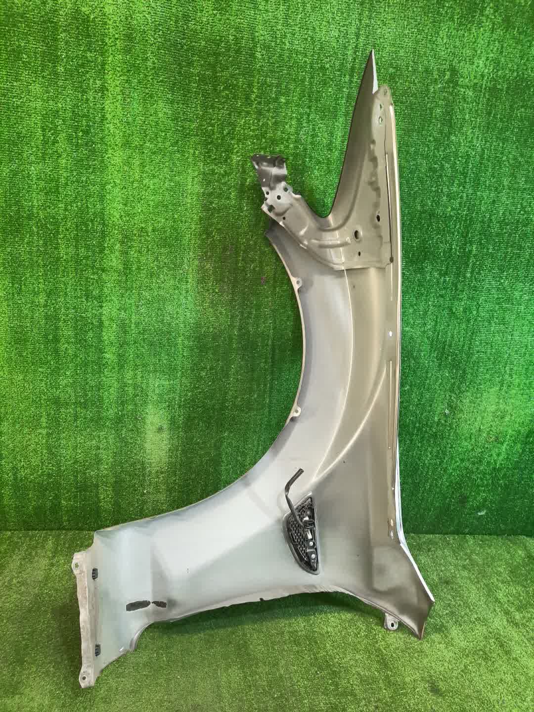 Крыло правое переднее MAZDA RX-8 SE3P 1573 2 ракурс
