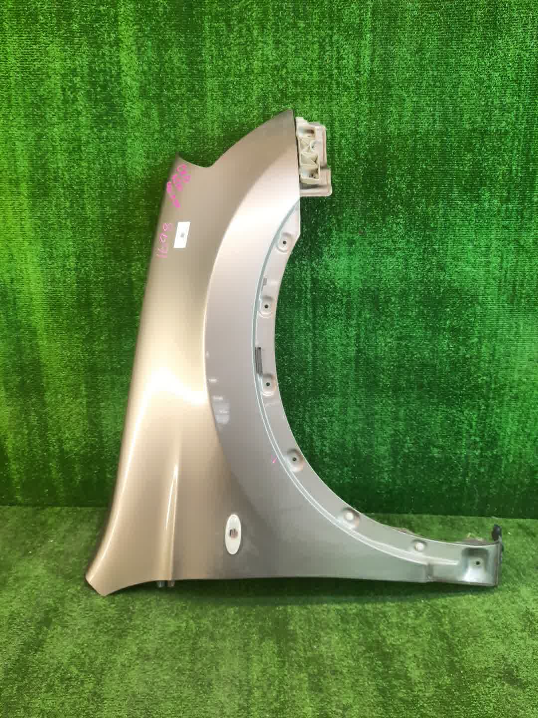 Крыло правое переднее NISSAN DUALIS J10, KNJ10, KJ10, NJ10 1698 1 ракурс
