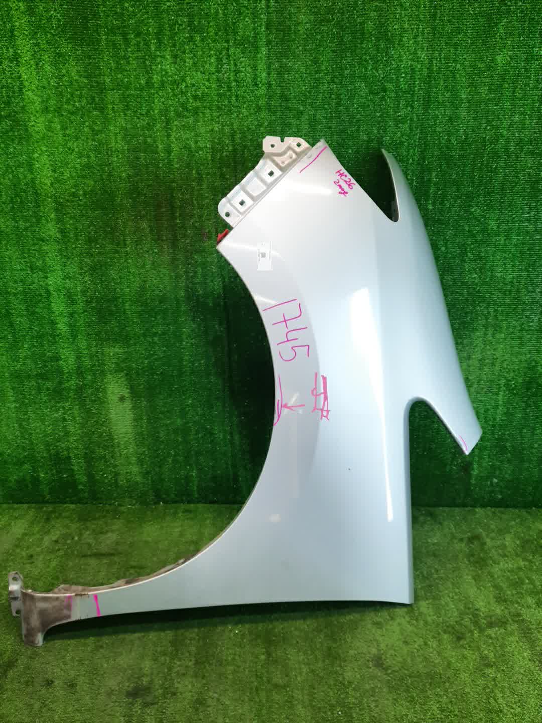 Крыло левое переднее NISSAN SERENA C26 1745 1 ракурс