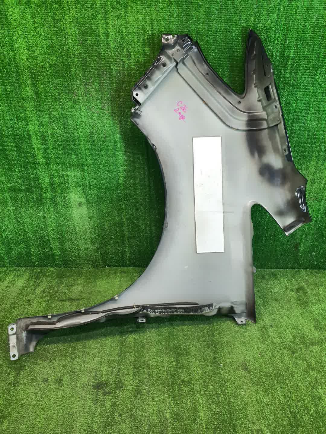 Крыло правое переднее NISSAN SERENA C26 1758 3 ракурс