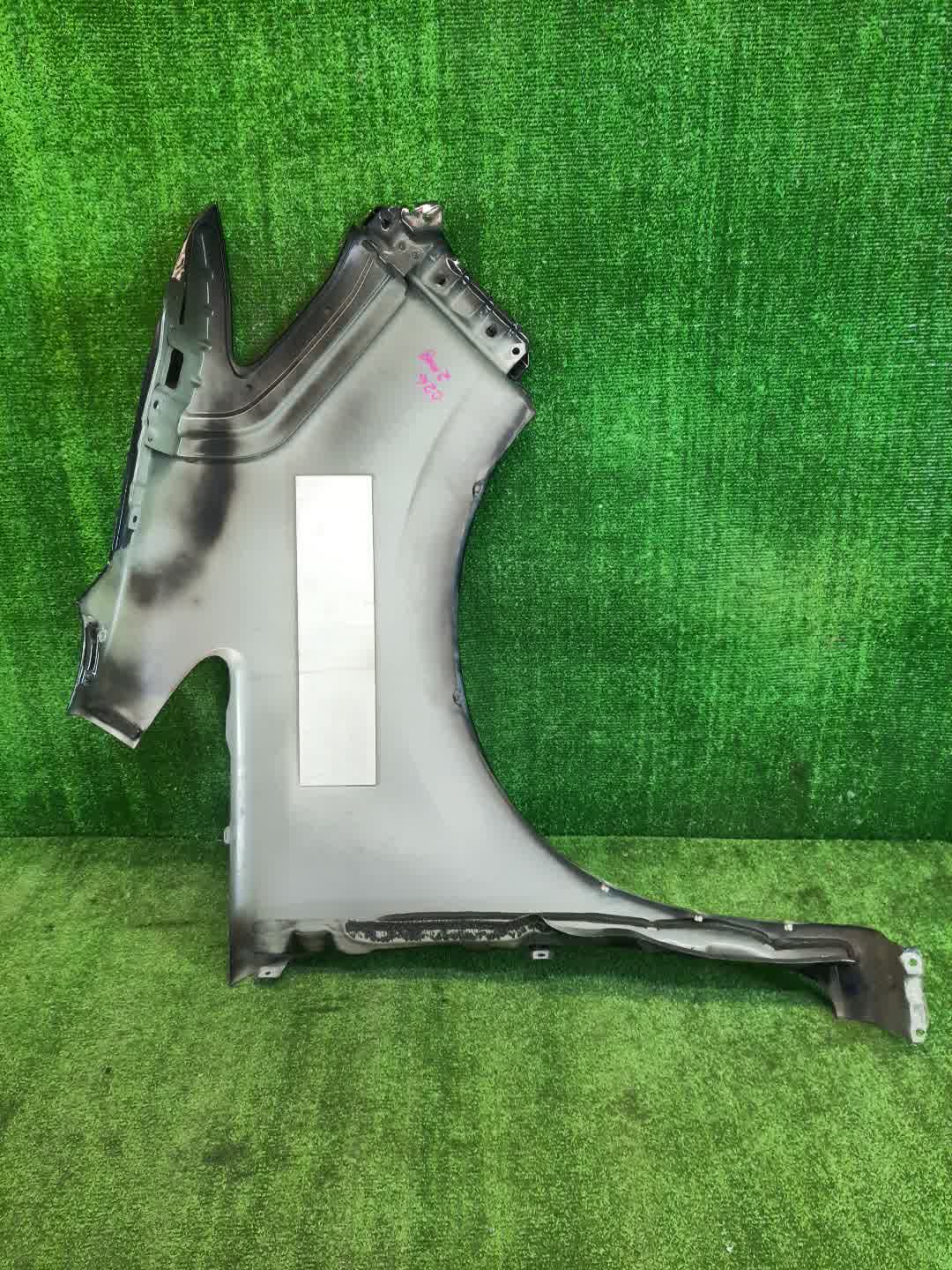 Крыло левое переднее NISSAN SERENA C26 1802 3 ракурс