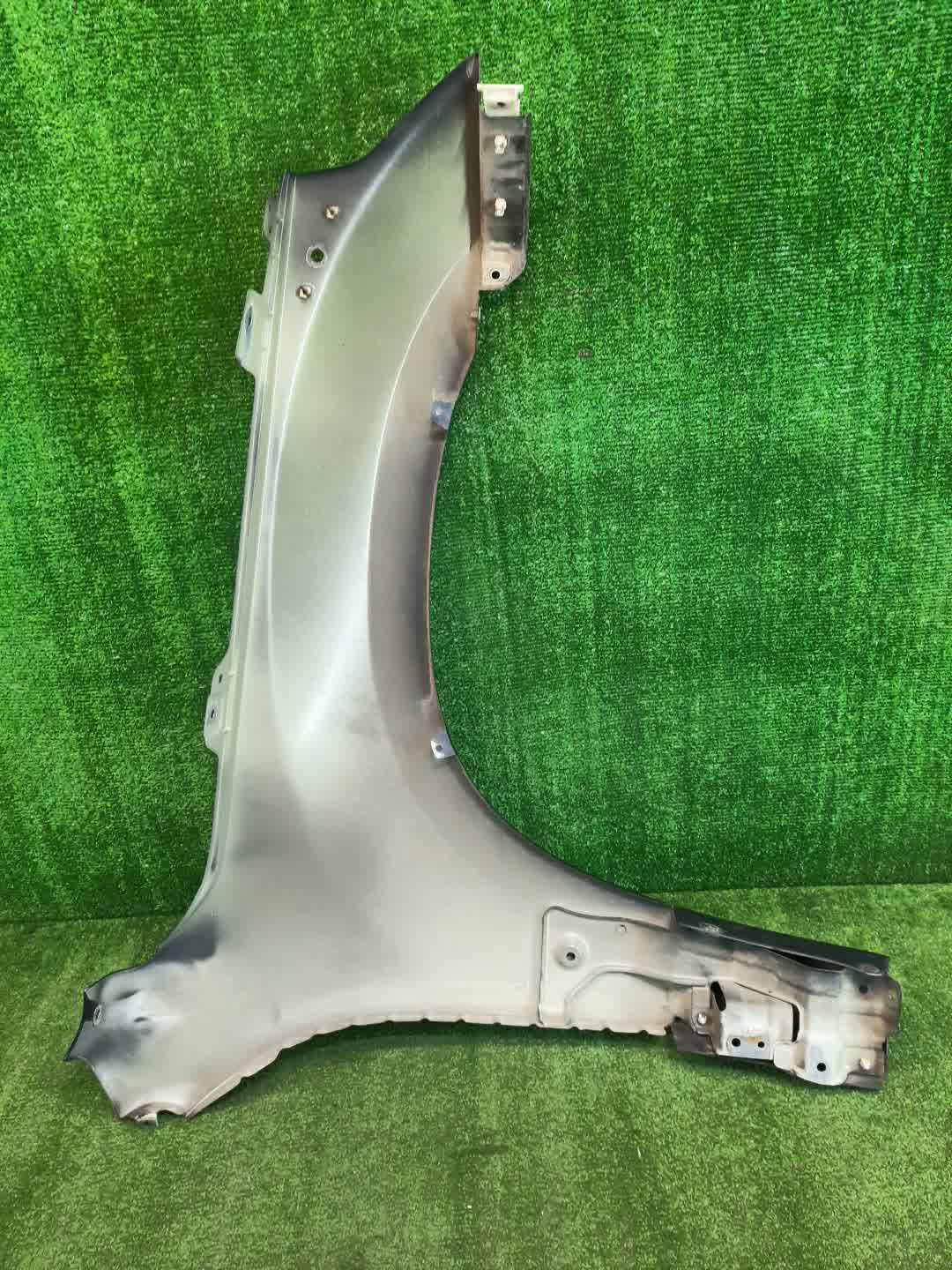 Крыло левое переднее SUZUKI ESCUDO TA74W, TD94W, TD54W 1870 3 ракурс