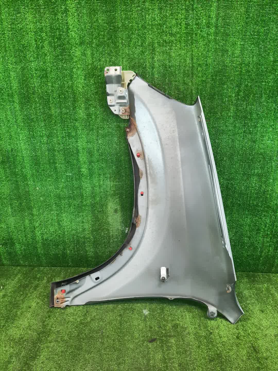 Крыло правое переднее HONDA CR-V RD7, RD6 2170 4 ракурс Крыло правое переднее HONDA CR-V RD7, RD6 2170 4 ракурс