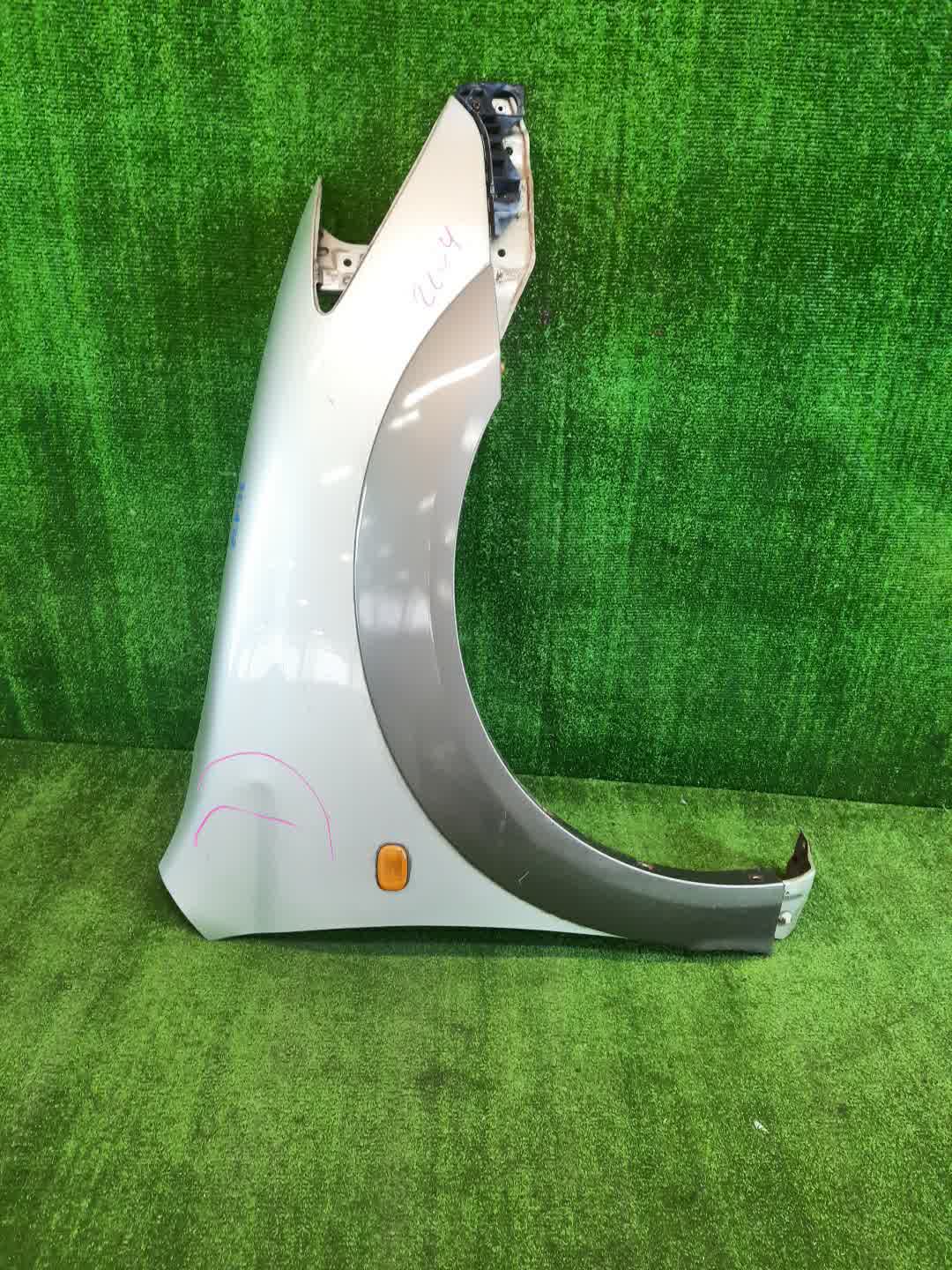 Крыло правое переднее TOYOTA VOLTZ ZZE136, ZZE137, ZZE138, ZZE136, ZZE137, ZZE138 2204 1 ракурс