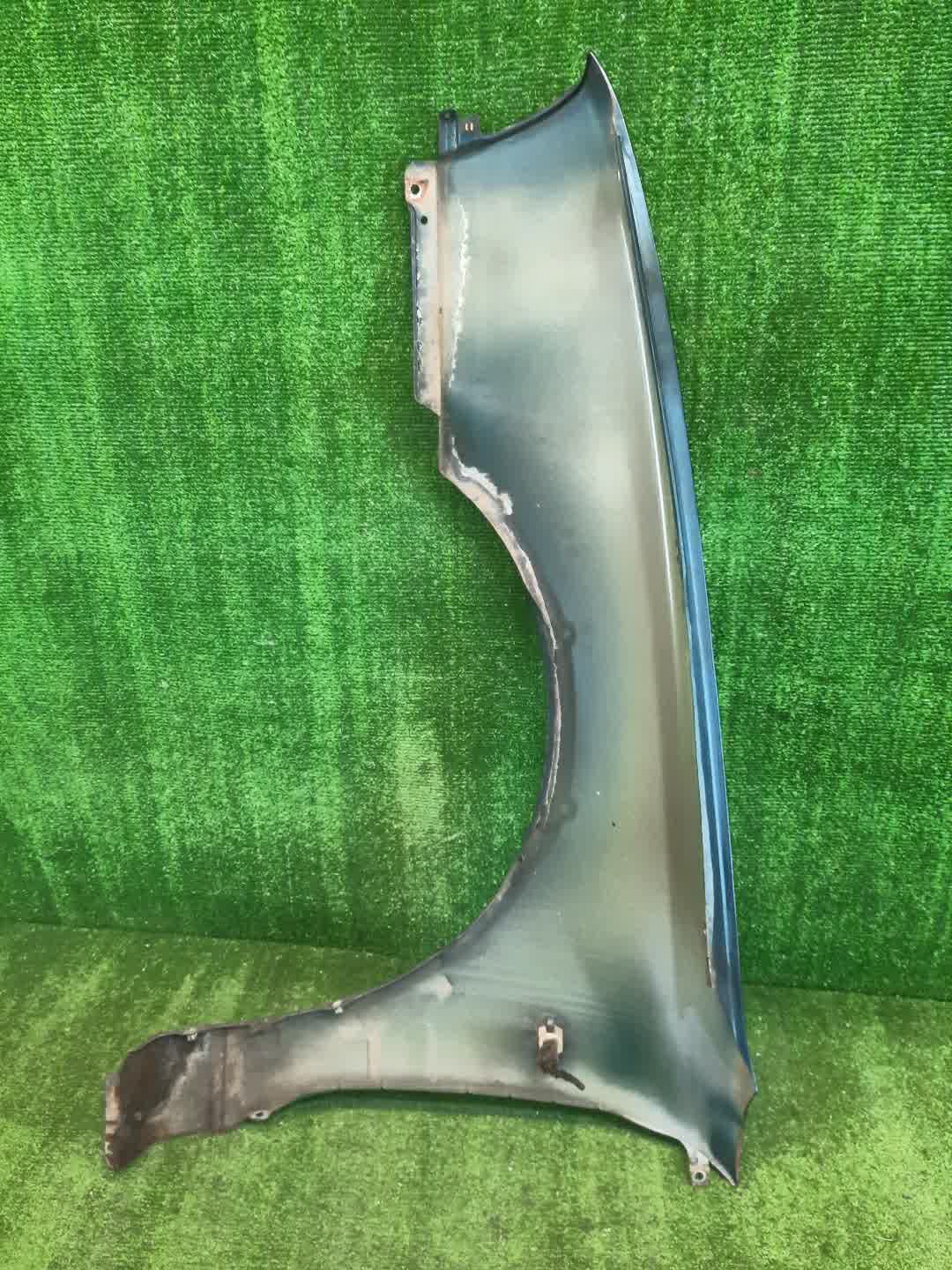 Крыло правое переднее NISSAN AVENIR W10 2273 4 ракурс