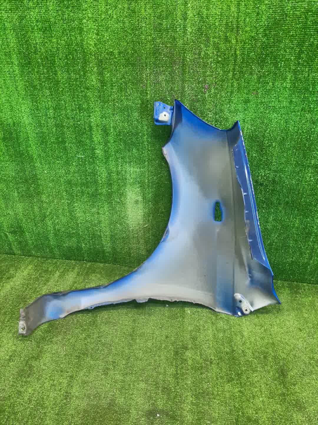 Крыло правое переднее TOYOTA VITZ, YARIS SCP10, NCP10, SCP13, NCP15, NCP11, NCP13 2327 5 ракурс