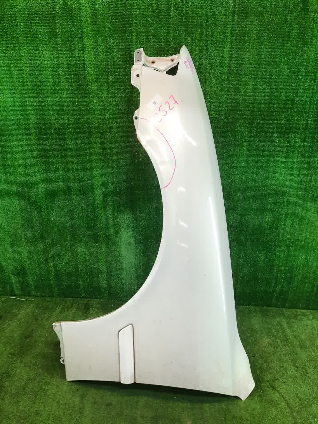 Крыло левое переднее TOYOTA CHASER GX100, JZX100, JZX101, LX100, GX105, JZX105, SX100 2527 1 ракурс