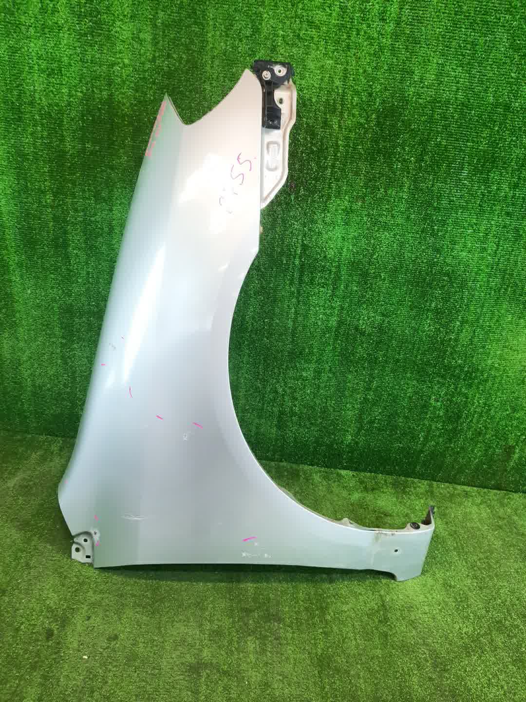 Крыло правое переднее TOYOTA ALLEX ZZE123 2755 1 ракурс