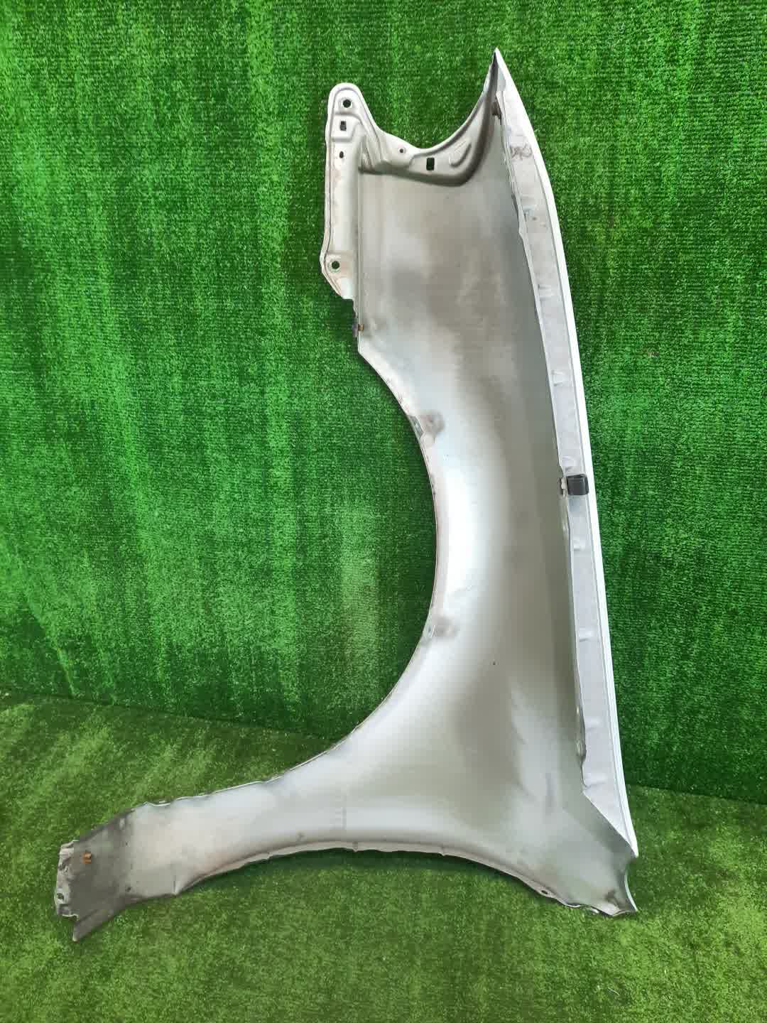Крыло правое переднее TOYOTA SPRINTER AE111, AE114, AE110, EE111, CE110, CE114 3043 3 ракурс
