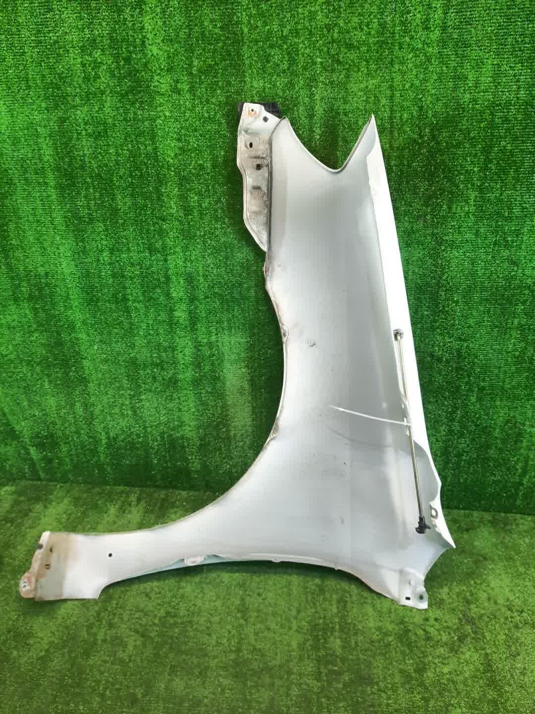 Крыло правое переднее TOYOTA ALLEX NZE121 3100 3 ракурс