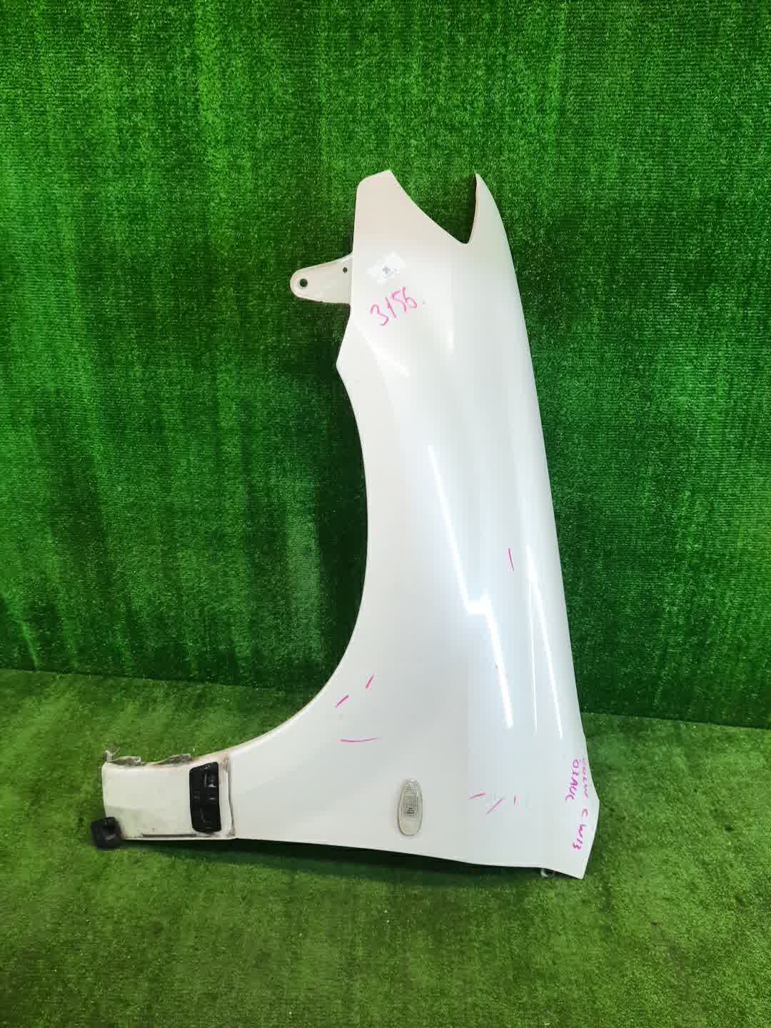 Крыло левое переднее MITSUBISHI AIRTREK CU2W, CU4W 3156 1 ракурс
