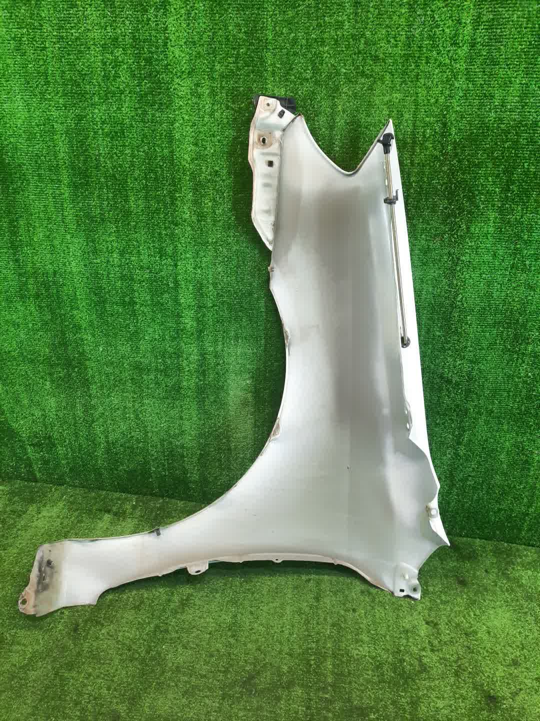 Крыло правое переднее TOYOTA COROLLA RUNX NZE121 3308 4 ракурс