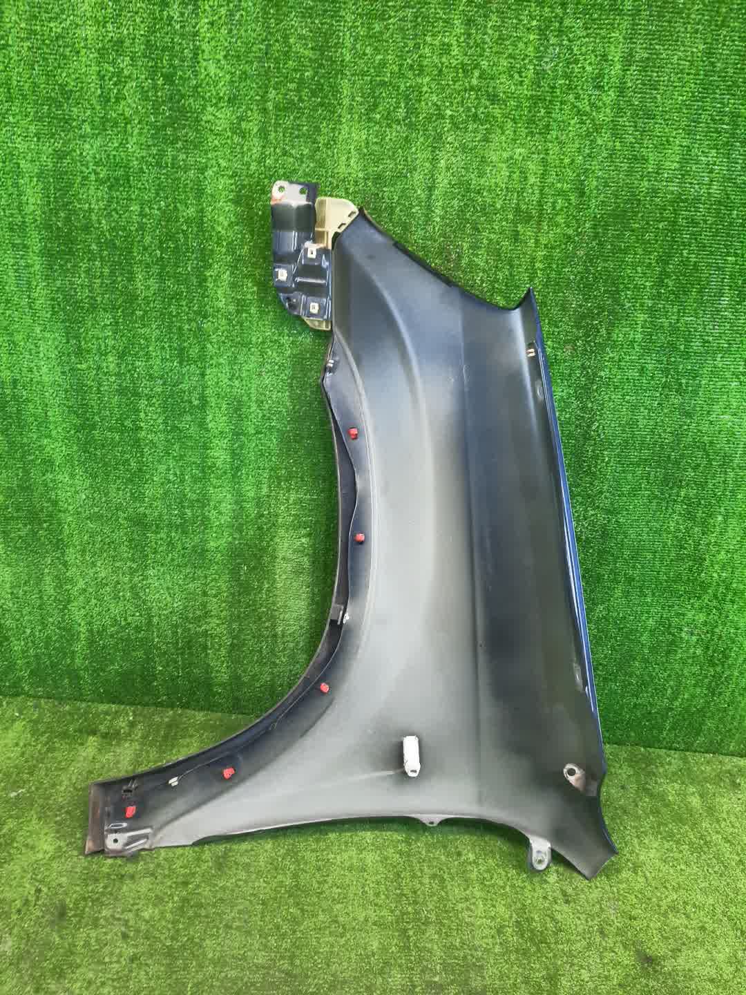 Крыло правое переднее HONDA CR-V RD7, RD6 3348 4 ракурс