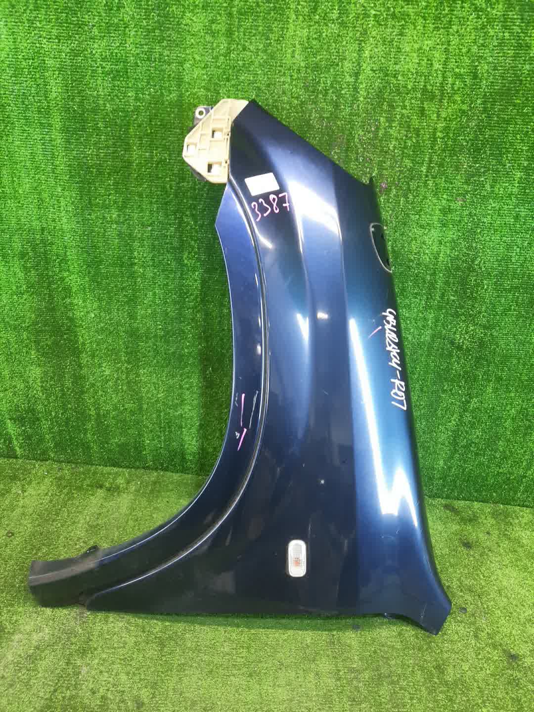 Крыло левое переднее HONDA CR-V RD7, RD6 3387 1 ракурс Крыло левое переднее HONDA CR-V RD7, RD6 3387 1 ракурс