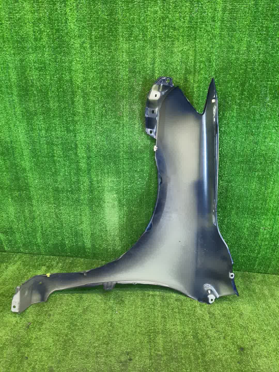 Крыло правое переднее TOYOTA COROLLA FIELDER, COROLLA  AXIO ZRE144G, ZRE142G, NZE144G, NZE141G, NZE141, NZE144, ZRE142, ZRE144 3560 3 ракурс