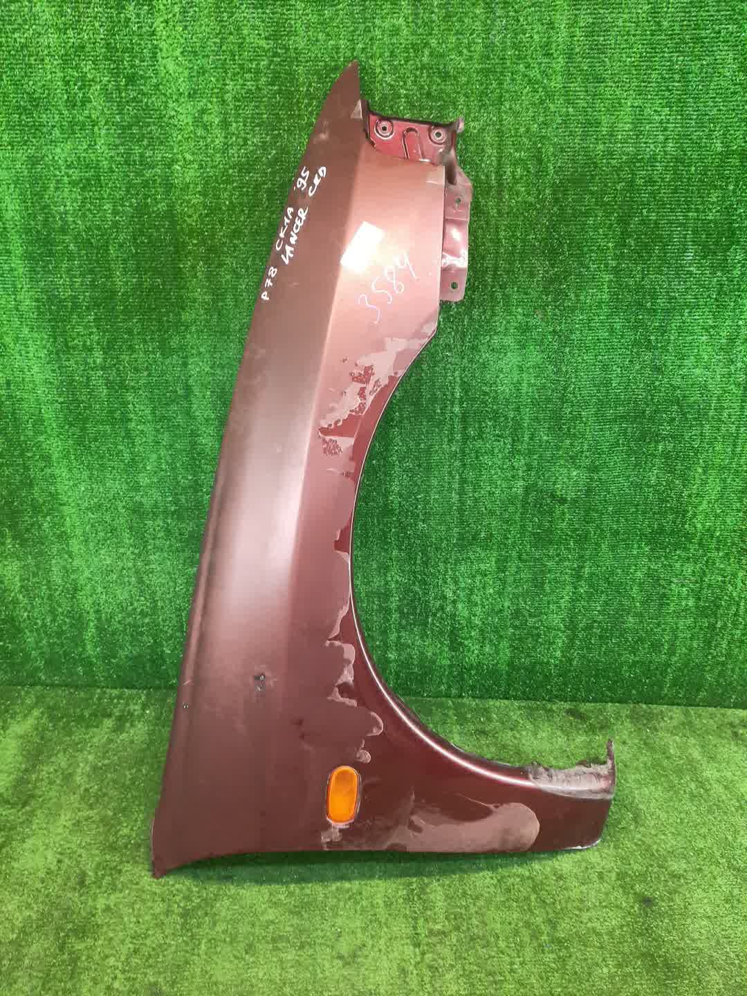 Крыло правое переднее MITSUBISHI LANCER, MIRAGE CK1A, CK2A, CK8A, CM2A, CK5A, CK4A, CM8A, CM5A, CK6A 3584 1 ракурс Крыло правое переднее MITSUBISHI LANCER, MIRAGE CK1A, CK2A, CK8A, CM2A, CK5A, CK4A, CM8A, CM5A, CK6A 3584 1 ракурс