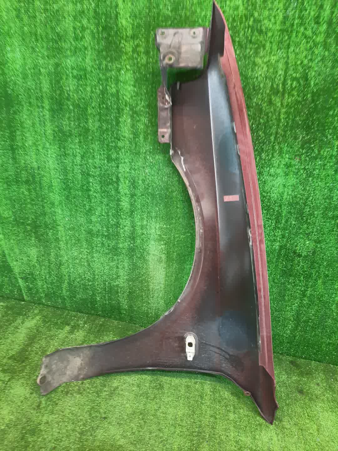 Крыло правое переднее MITSUBISHI LANCER, MIRAGE CK1A, CK2A, CK8A, CM2A, CK5A, CK4A, CM8A, CM5A, CK6A 3584 4 ракурс