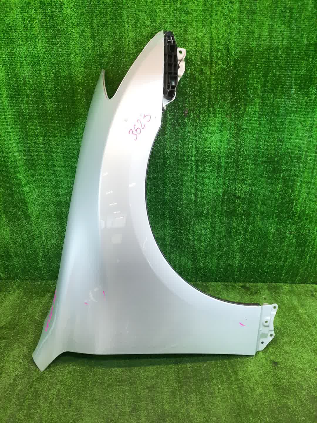 Крыло правое переднее TOYOTA CROWN GRS204 3623 2 ракурс