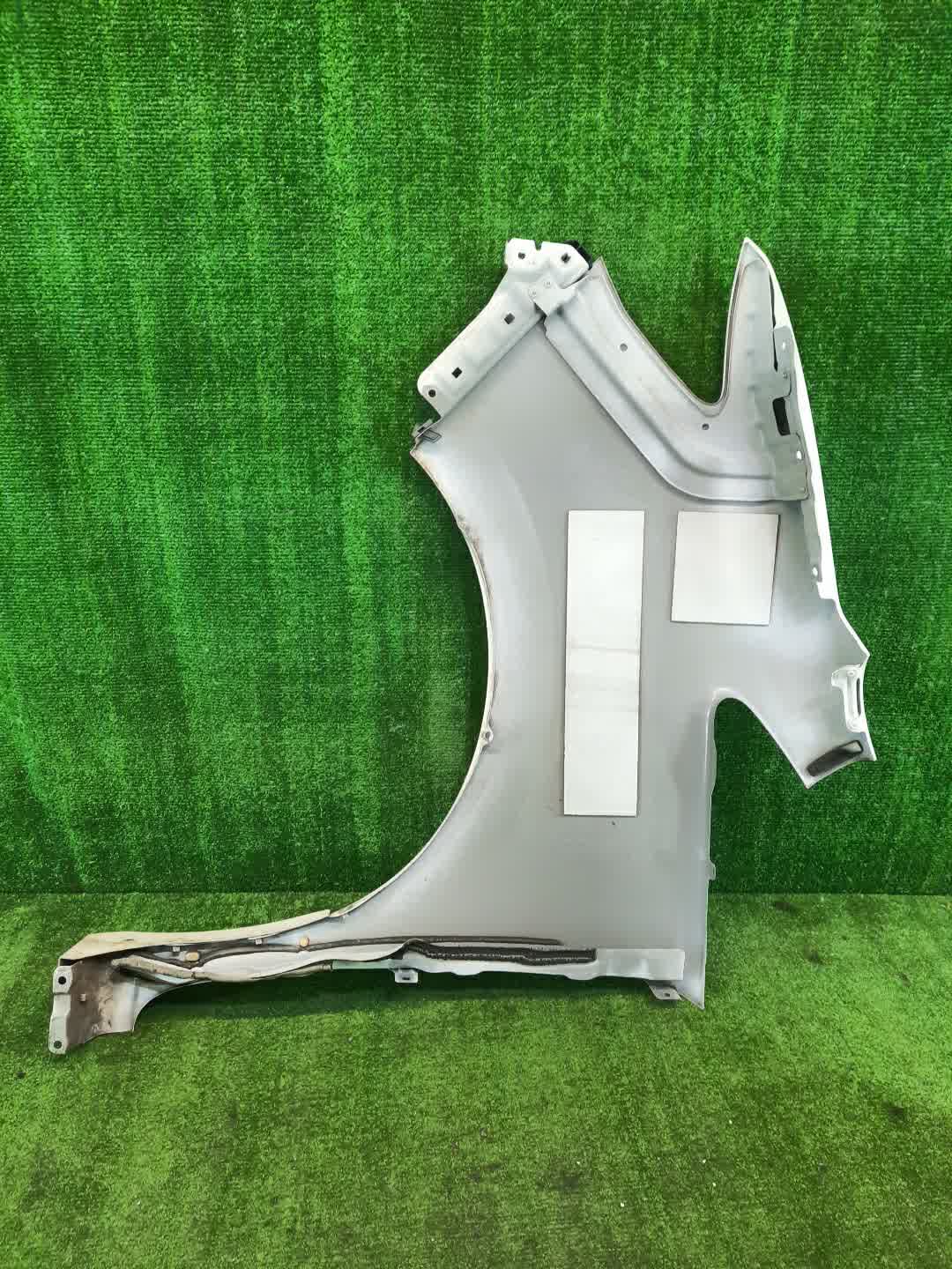 Крыло правое переднее NISSAN SERENA C26 3733 4 ракурс