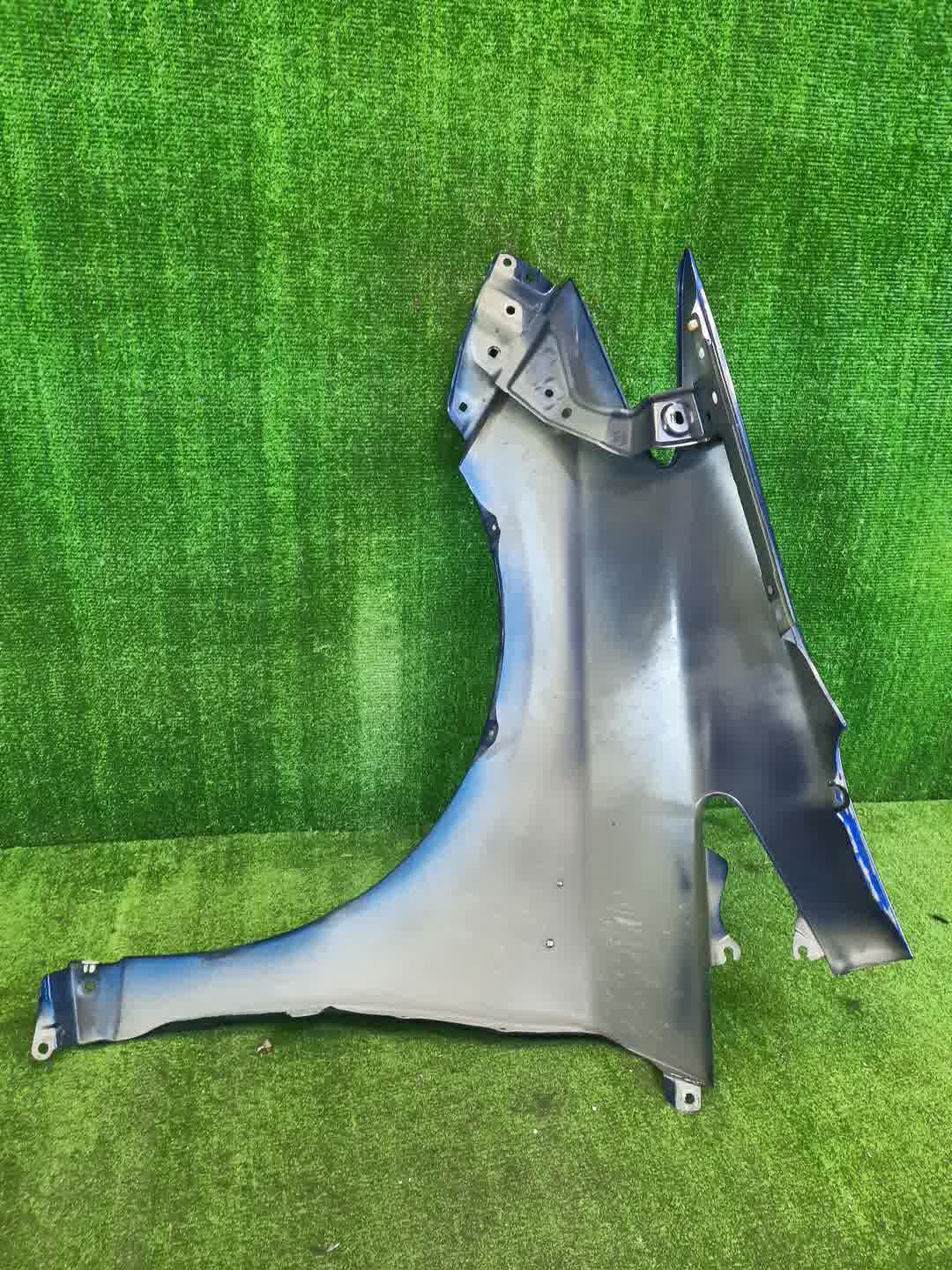 Крыло правое переднее TOYOTA PRIUS ZVW30 3747 3 ракурс