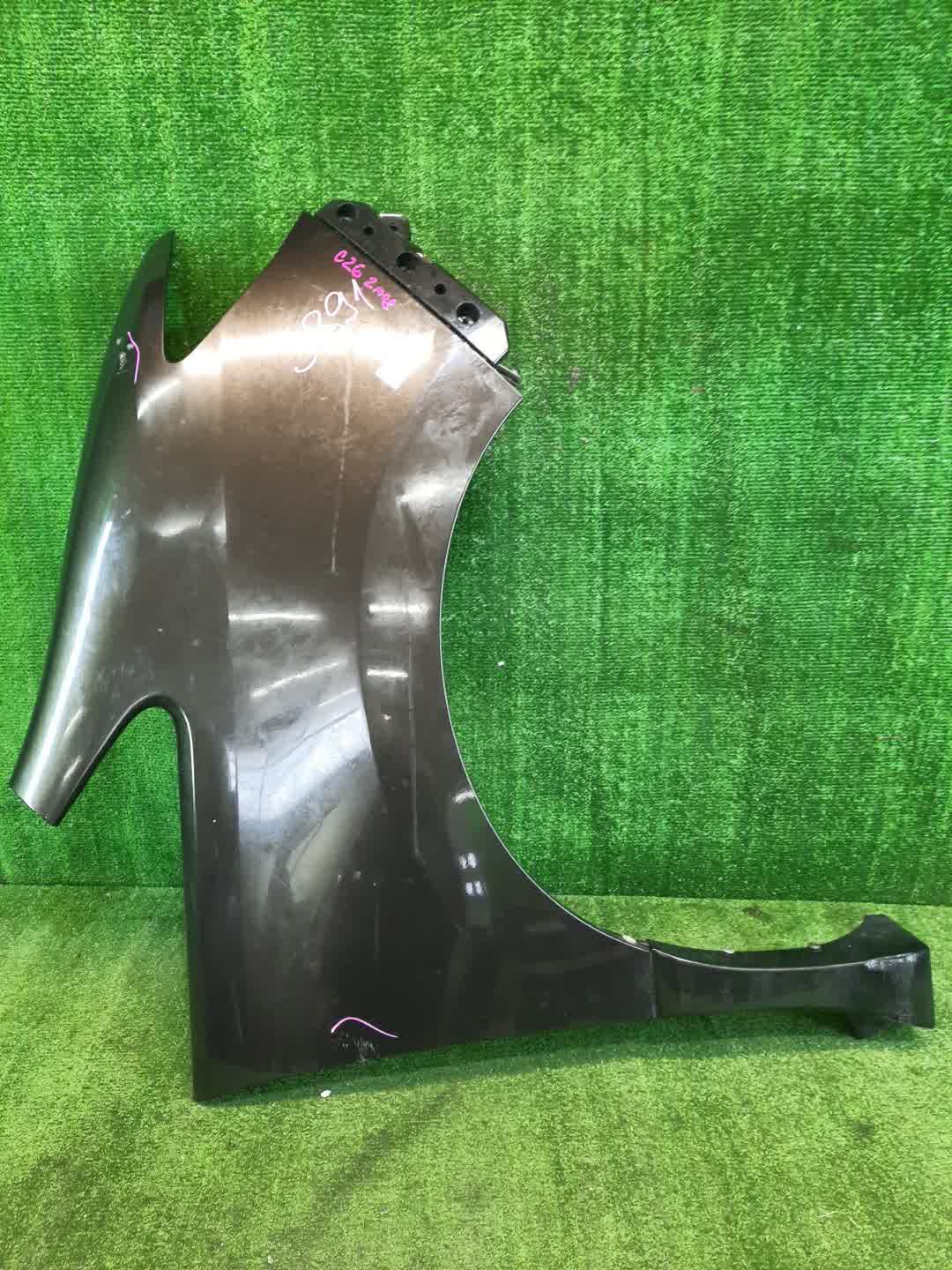 Крыло правое переднее NISSAN SERENA C26 3891 1 ракурс Крыло правое переднее NISSAN SERENA C26 3891 1 ракурс