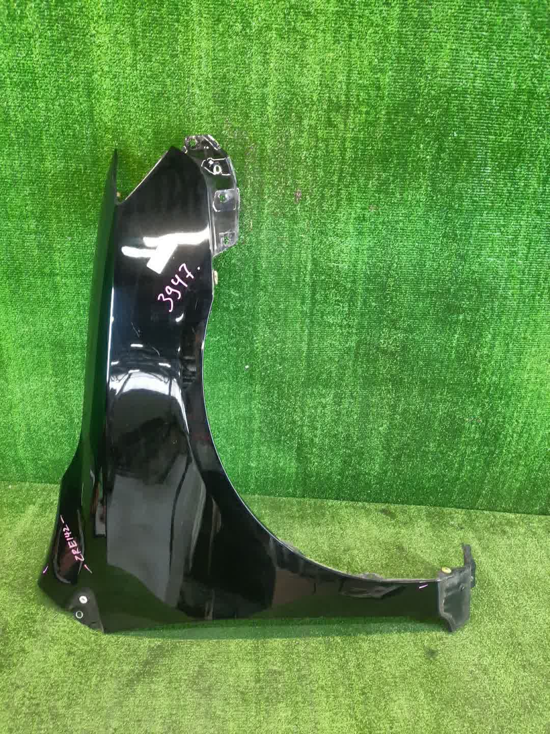 Крыло правое переднее TOYOTA COROLLA FIELDER, COROLLA  AXIO ZRE144G, ZRE142G, NZE144G, NZE141G, NZE141, NZE144, ZRE142, ZRE144 3947 1 ракурс